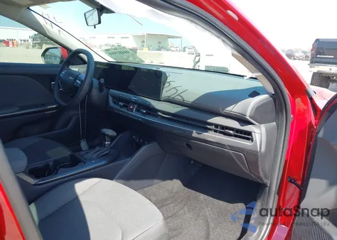 2025 Kia K4 Lxs z USA, uszkodzony, nr VIN 3KPFT4DE9SE108092